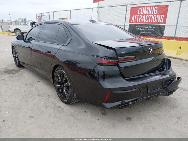 BMW 760i Xdrive 2025 WBA33EJ03SCU72563 Image 3