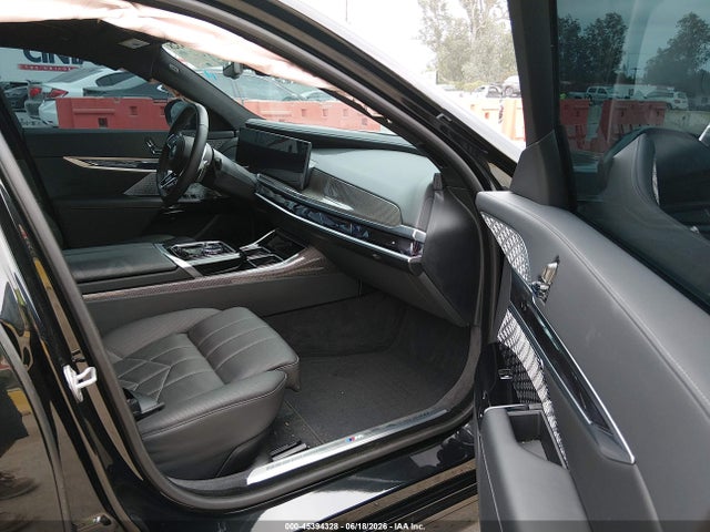 BMW 760i Xdrive 2025 WBA33EJ03SCU72563 Image 5