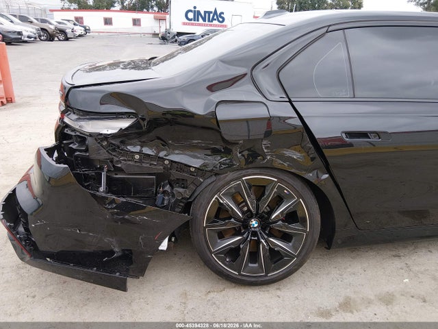 BMW 760i Xdrive 2025 WBA33EJ03SCU72563 Image 6