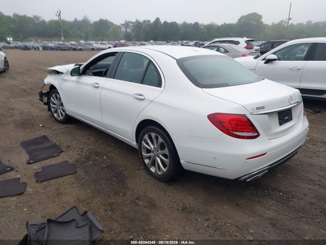 45394349 :رقم المزاد ، WDDZF4KB8HA065217 vin ، 2017 Mercedes-benz E 300 4matic مزاد بيع