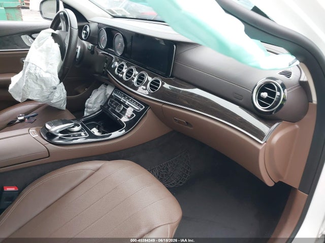 45394349 :رقم المزاد ، WDDZF4KB8HA065217 vin ، 2017 Mercedes-benz E 300 4matic مزاد بيع