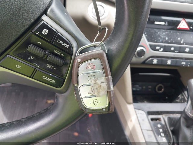 2018 Hyundai Elantra Value Edition მანქანა იყიდება აუქციონზე, vin: 5NPD84LFXJH344506, აუქციონის ნომერი: 45394360