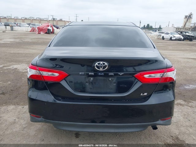 Toyota CAMRY LE 2018 JTNB11HK8J3067880 Image 17