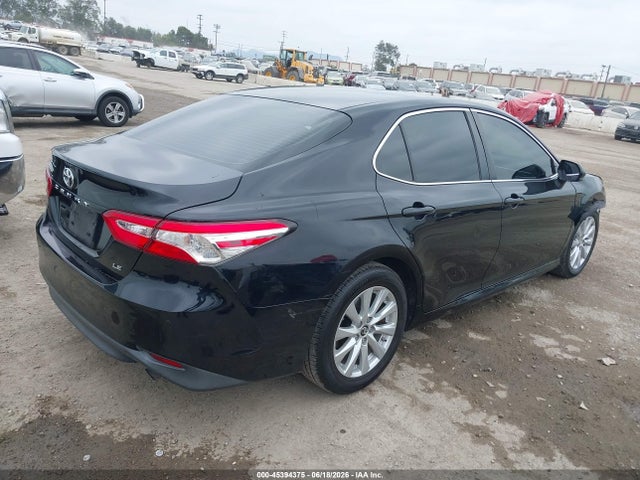 Toyota CAMRY LE 2018 JTNB11HK8J3067880 Image 4