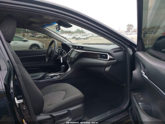 Toyota CAMRY LE 2018 JTNB11HK8J3067880 Image 5