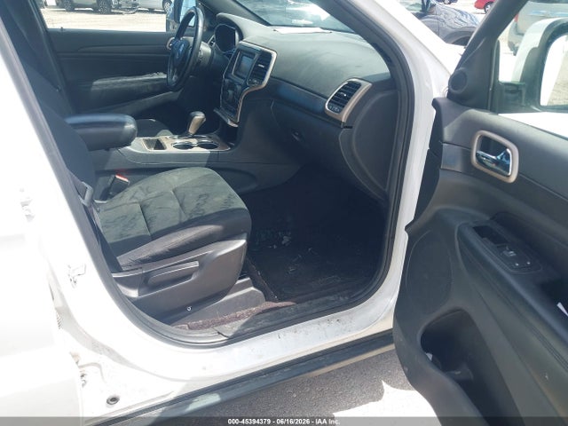 1C4RJEAG1HC690039 Jeep Grand Cherokee Laredo 4x2