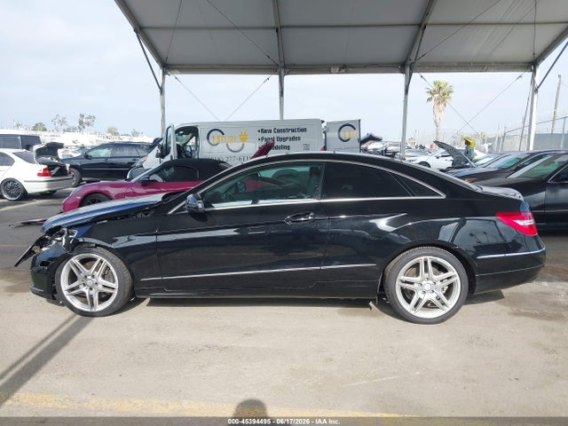 Продажа на аукционе авто 2011 Mercedes-benz E 350, vin: WDDKJ5GB2BF071636, номер лота: 45394495