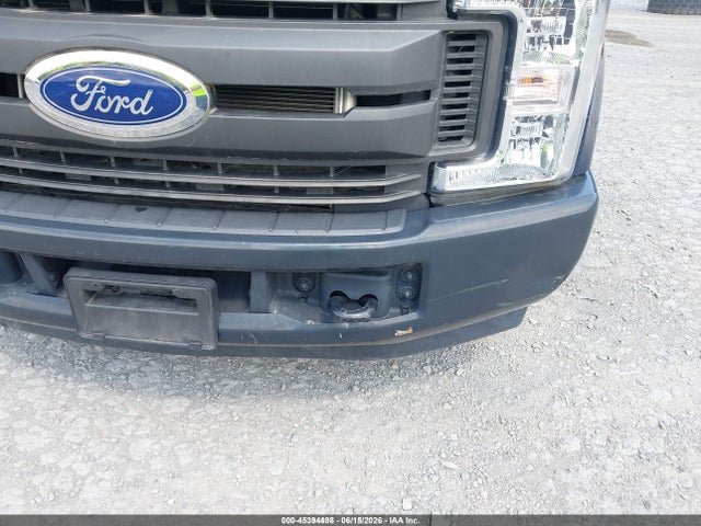 1FDBF2A61KEC15751 Ford F-250 Xl