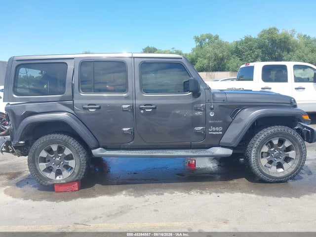1C4HJXEN5JW196318 Jeep Wrangler Unlimited Sahara 4x4