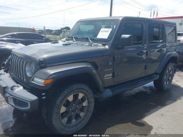 1C4HJXEN5JW196318 Jeep Wrangler Unlimited Sahara 4x4