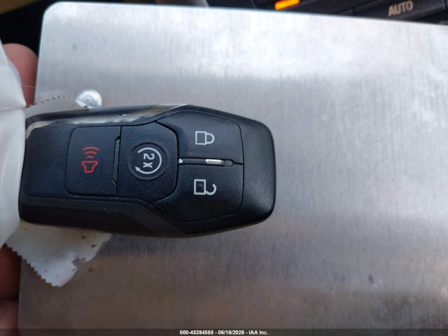 45394588 :رقم المزاد ، 5LMTJ2AH6FUJ30952 vin ، 2015 Lincoln Mkc مزاد بيع