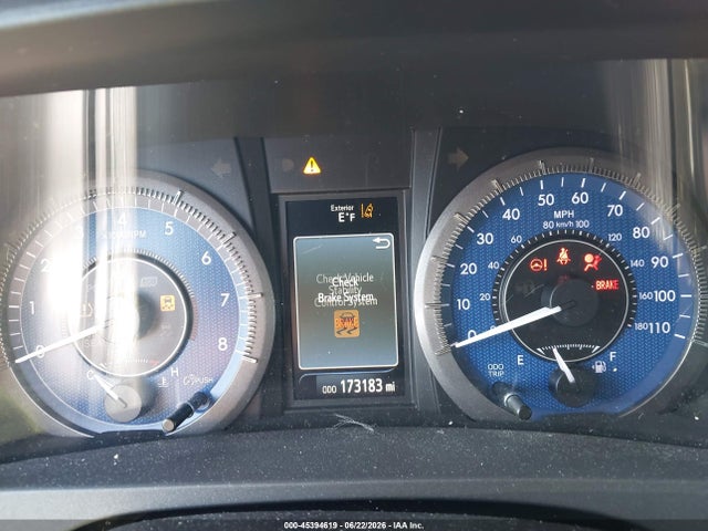 2018 Toyota Sienna Xle Premium 7 Passenger მანქანა იყიდება აუქციონზე, vin: 5TDDZ3DC8JS198192, აუქციონის ნომერი: 45394619