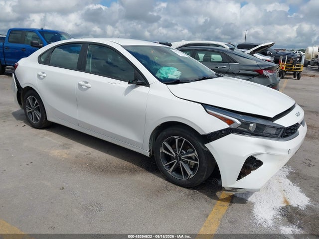 45394632 :رقم المزاد ، 3KPF24AD0NE488572 vin ، 2022 Kia Forte Lxs مزاد بيع