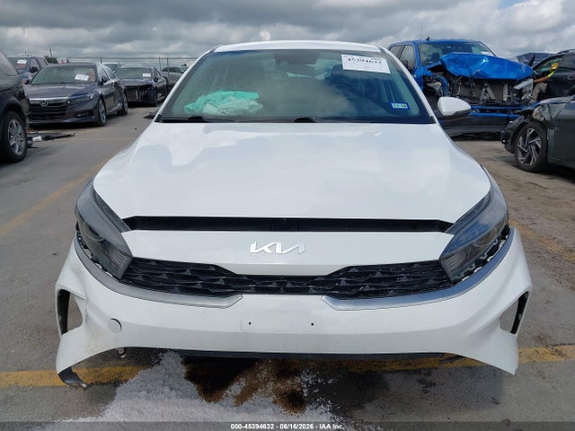 Продажа на аукционе авто 2022 Kia Forte Lxs, vin: 3KPF24AD0NE488572, номер лота: 45394632