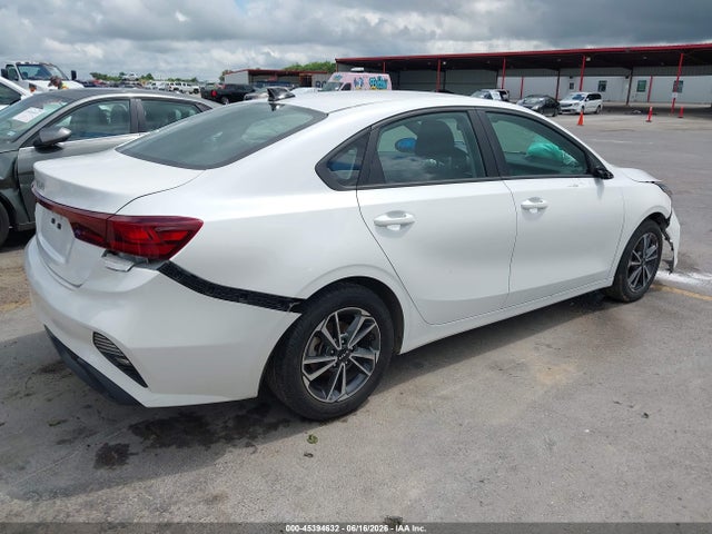 Продажа на аукционе авто 2022 Kia Forte Lxs, vin: 3KPF24AD0NE488572, номер лота: 45394632