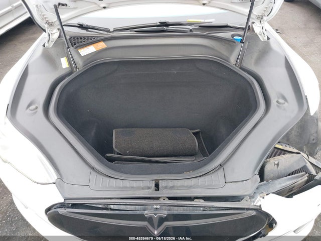45394679 :رقم المزاد ، 5YJSA1E42FF120299 vin ، 2015 Tesla Model S 85d/p85d مزاد بيع