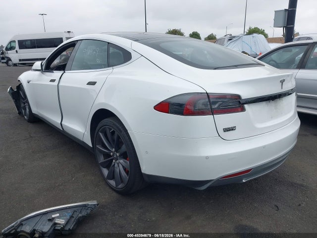 45394679 :رقم المزاد ، 5YJSA1E42FF120299 vin ، 2015 Tesla Model S 85d/p85d مزاد بيع