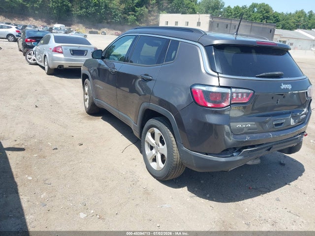 Jeep Compass Latitude 4x4 2018 3C4NJDBB9JT177871 Image 3