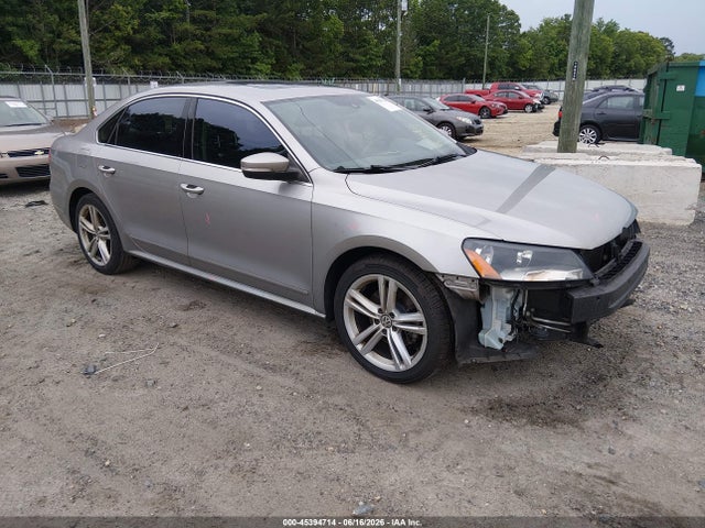 2014 Volkswagen Passat 2.0l Tdi Sel Premium მანქანა იყიდება აუქციონზე, vin: 1VWCN7A38EC060675, აუქციონის ნომერი: 45394714