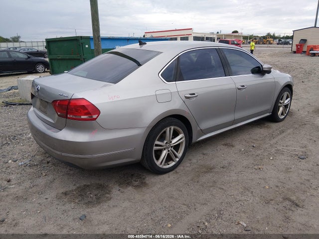 2014 Volkswagen Passat 2.0l Tdi Sel Premium მანქანა იყიდება აუქციონზე, vin: 1VWCN7A38EC060675, აუქციონის ნომერი: 45394714