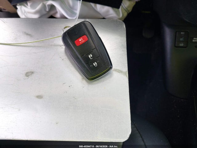 Toyota Prius Four Touring 2016 JTDKARFU8G3523165 Image 11
