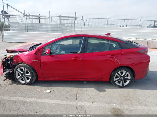 Toyota Prius Four Touring 2016 JTDKARFU8G3523165 Image 14