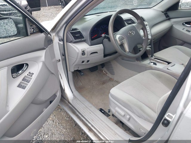 45394737 :رقم المزاد ، 4T1BF3EK4BU139283 vin ، 2011 Toyota Camry Le مزاد بيع