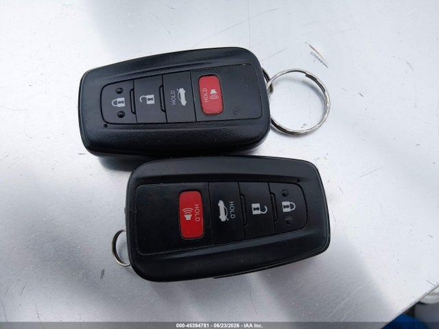 4T1B21HK2JU001302 Toyota Camry Hybrid Xle