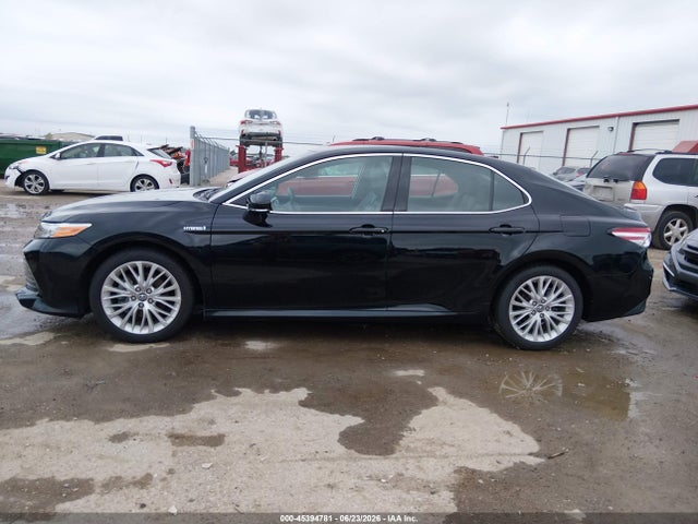 4T1B21HK2JU001302 Toyota Camry Hybrid Xle