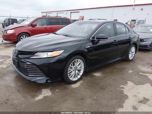 4T1B21HK2JU001302 Toyota Camry Hybrid Xle