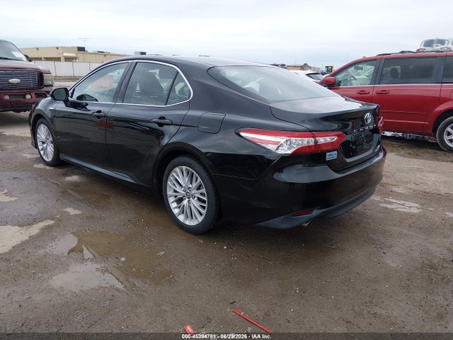 4T1B21HK2JU001302 Toyota Camry Hybrid Xle