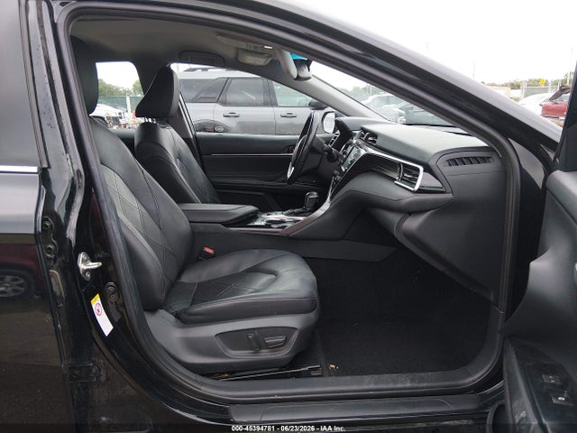 4T1B21HK2JU001302 Toyota Camry Hybrid Xle