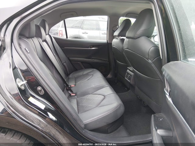 4T1B21HK2JU001302 Toyota Camry Hybrid Xle