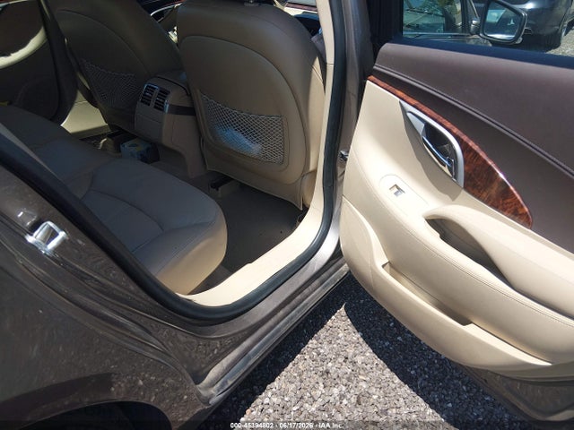 45394802 :رقم المزاد ، 1G4GC5E37CF208167 vin ، 2012 Buick Lacrosse Leather Group مزاد بيع