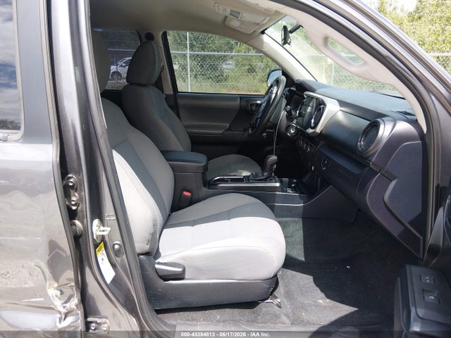 5TFAX5GN3HX084994 Toyota Tacoma Sr