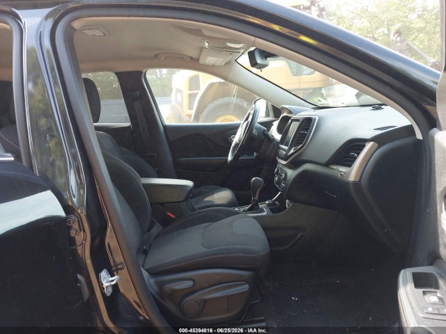 Продажа на аукционе авто 2016 Jeep Cherokee Latitude, vin: 1C4PJMCB7GW219125, номер лота: 45394816