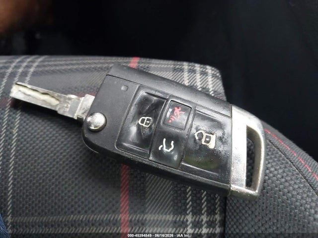 3VW5T7AUXHM009544 Volkswagen Golf Gti S 4-door