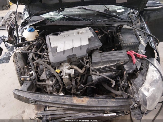 2014 Volkswagen Golf 2.0l Tdi მანქანა იყიდება აუქციონზე, vin: WVWDM7AJ8EW010043, აუქციონის ნომერი: 45394958