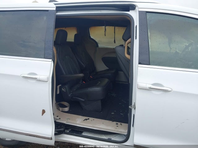 Продажа на аукционе авто 2018 Chrysler Pacifica Touring L Plus, vin: 2C4RC1EG0JR315642, номер лота: 45395042