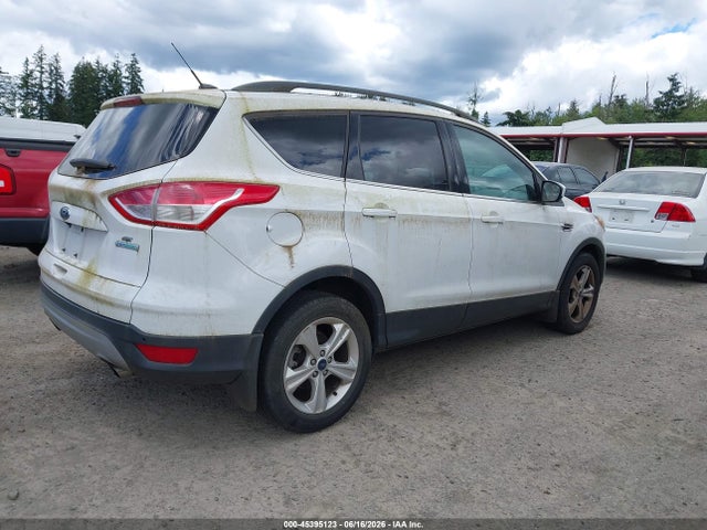 1FMCU0GX7GUA22094 Ford ESCAPE SE