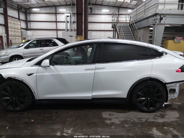 Tesla Model X 100d/75d/p100d 2018 5YJXCDE23JF140599 Image 15