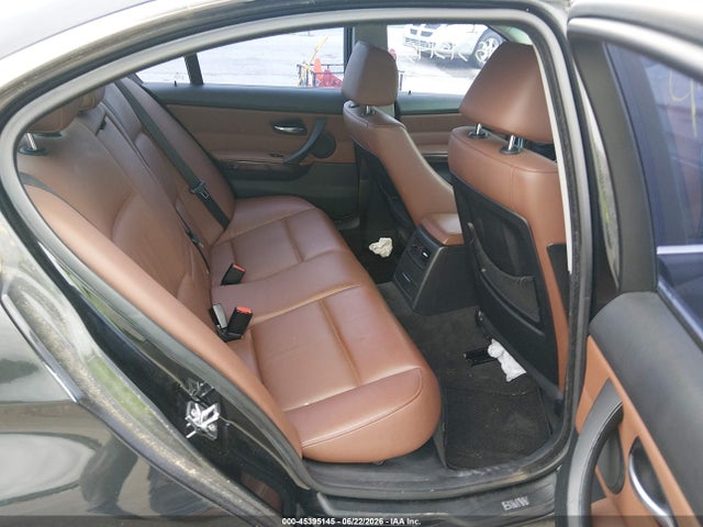 2006 Bmw 330i მანქანა იყიდება აუქციონზე, vin: WBAVB33536KS38055, აუქციონის ნომერი: 45395145
