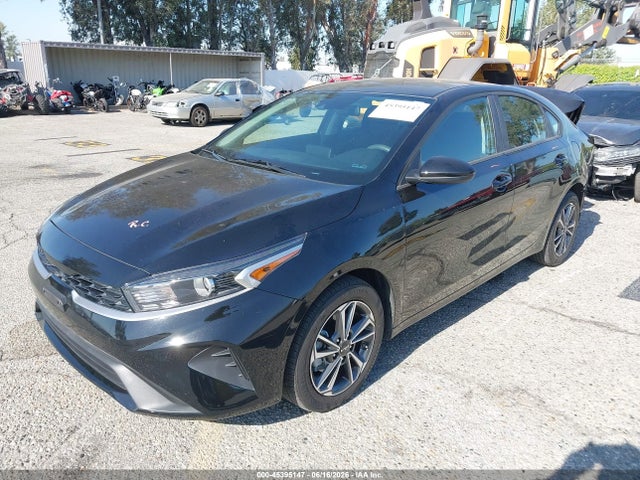 KIA Forte Lxs 2023 3KPF24AD9PE665560 Image 2