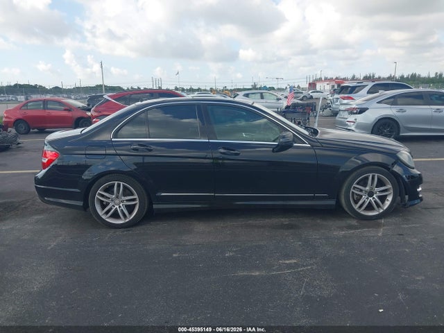 Продаж на аукціоні авто 2012 Mercedes-benz C 300 Sport 4matic, vin: WDDGF8BB9CA696579, номер лоту: 45395149