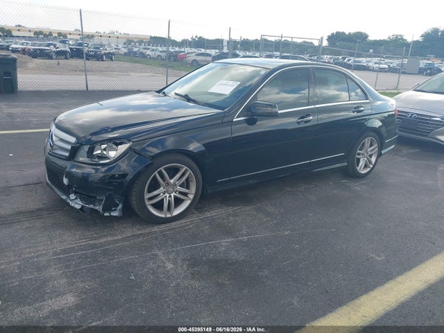 Продаж на аукціоні авто 2012 Mercedes-benz C 300 Sport 4matic, vin: WDDGF8BB9CA696579, номер лоту: 45395149