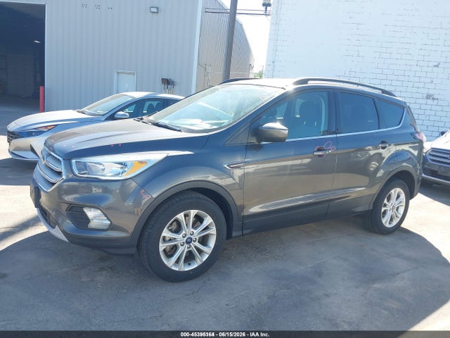 1FMCU9GD7JUC38836 Ford ESCAPE SE