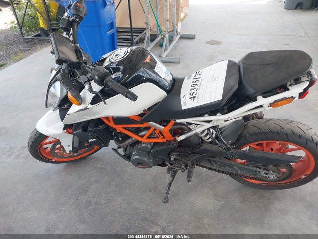 KTM 390 Duke 2018 MD2JPJ40XJC257208 Image 13