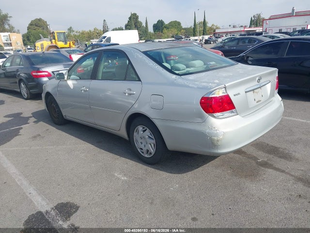 2005 Toyota Camry Le მანქანა იყიდება აუქციონზე, vin: 4T1BE32K05U562244, აუქციონის ნომერი: 45395192