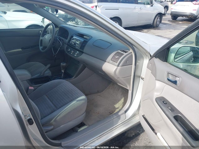 2005 Toyota Camry Le მანქანა იყიდება აუქციონზე, vin: 4T1BE32K05U562244, აუქციონის ნომერი: 45395192