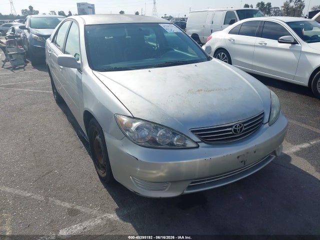 2005 Toyota Camry Le მანქანა იყიდება აუქციონზე, vin: 4T1BE32K05U562244, აუქციონის ნომერი: 45395192
